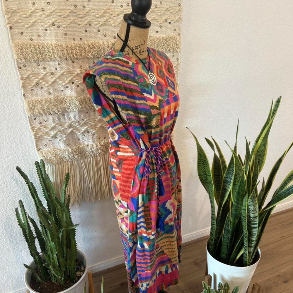 FARM Rio Multicolor Geometric Midi Dress - Picture 4 of 7